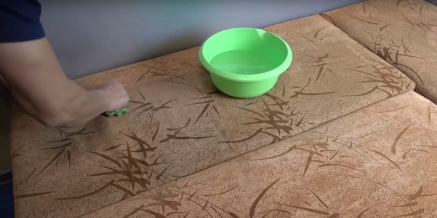 Evde kanepe nasıl temizlenir "